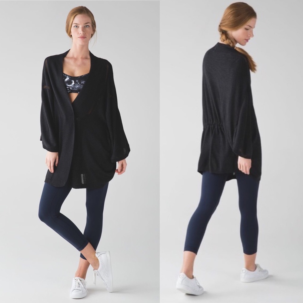 Lululemon breeze easy wrap
